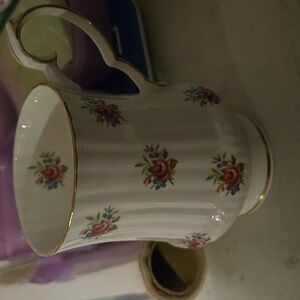 Royal Windsor Fine Bone China Tea Cup